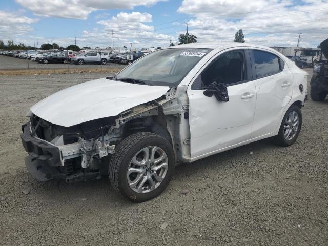  Salvage Toyota Yaris