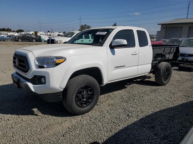  Salvage Toyota Tacoma