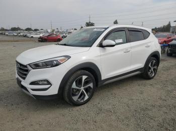  Salvage Hyundai TUCSON