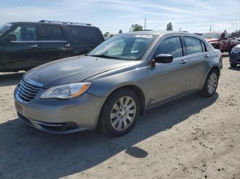  Salvage Chrysler 200