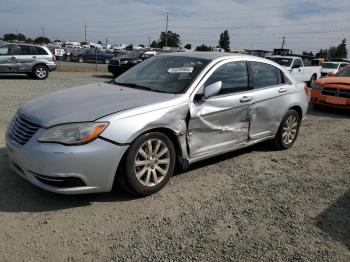  Salvage Chrysler 200