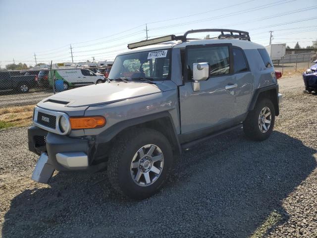  Salvage Toyota FJ Cruiser