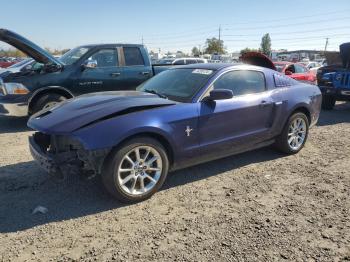  Salvage Ford Mustang