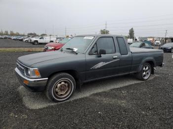  Salvage Toyota Pickup