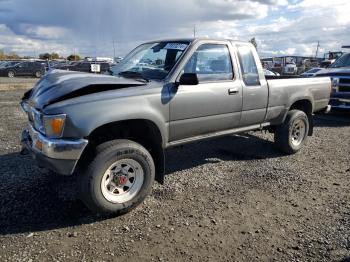  Salvage Toyota Pickup