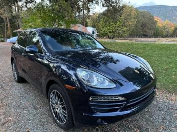  Salvage Porsche Cayenne