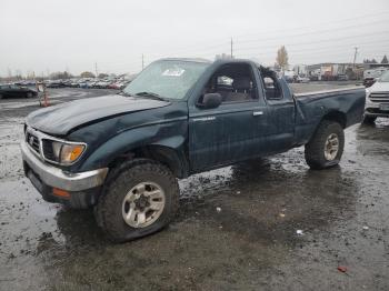  Salvage Toyota Tacoma