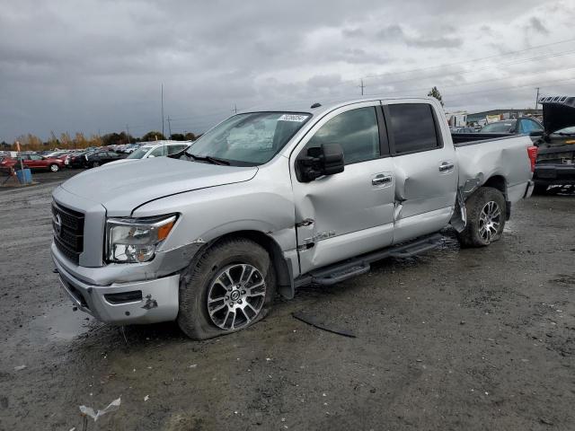  Salvage Nissan Titan