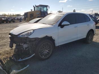  Salvage Porsche Cayenne