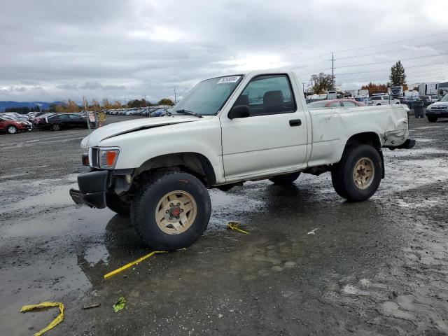  Salvage Toyota Pick Up