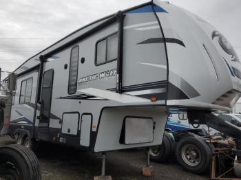  Salvage Wildwood 5th Wheel