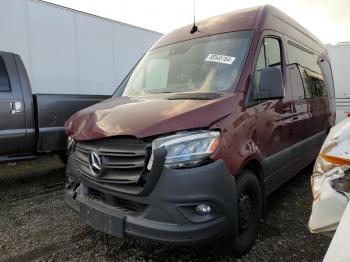  Salvage Mercedes-Benz Sprinter