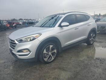  Salvage Hyundai TUCSON