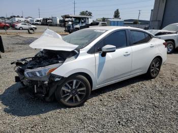  Salvage Nissan Versa