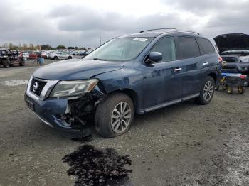  Salvage Nissan Pathfinder