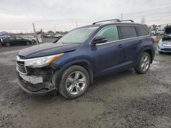  Salvage Toyota Highlander