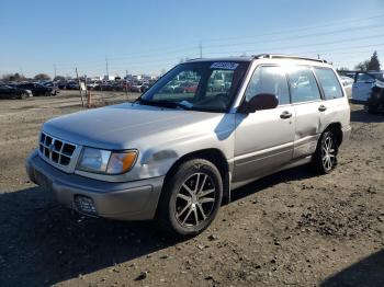  Salvage Subaru Forester