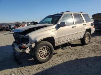  Salvage Jeep Grand Cherokee