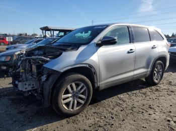  Salvage Toyota Highlander