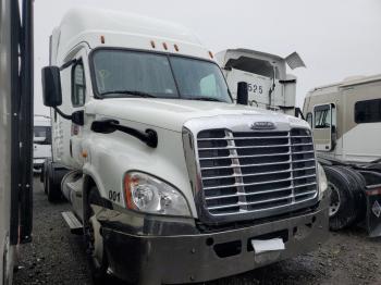  Salvage Freightliner Cascadia