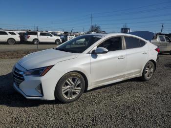  Salvage Hyundai ELANTRA