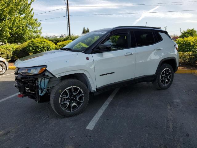  Salvage Jeep Compass