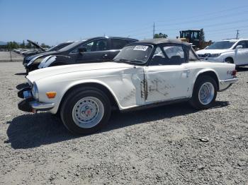  Salvage Triumph Car Tr6