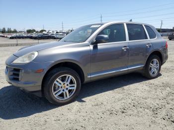  Salvage Porsche Cayenne