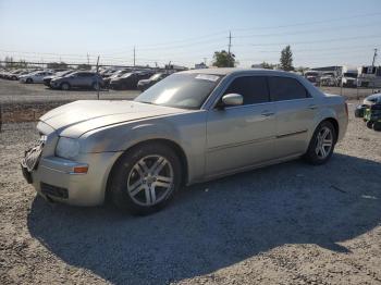  Salvage Chrysler 300