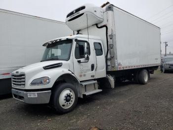  Salvage Freightliner M2 106 Med