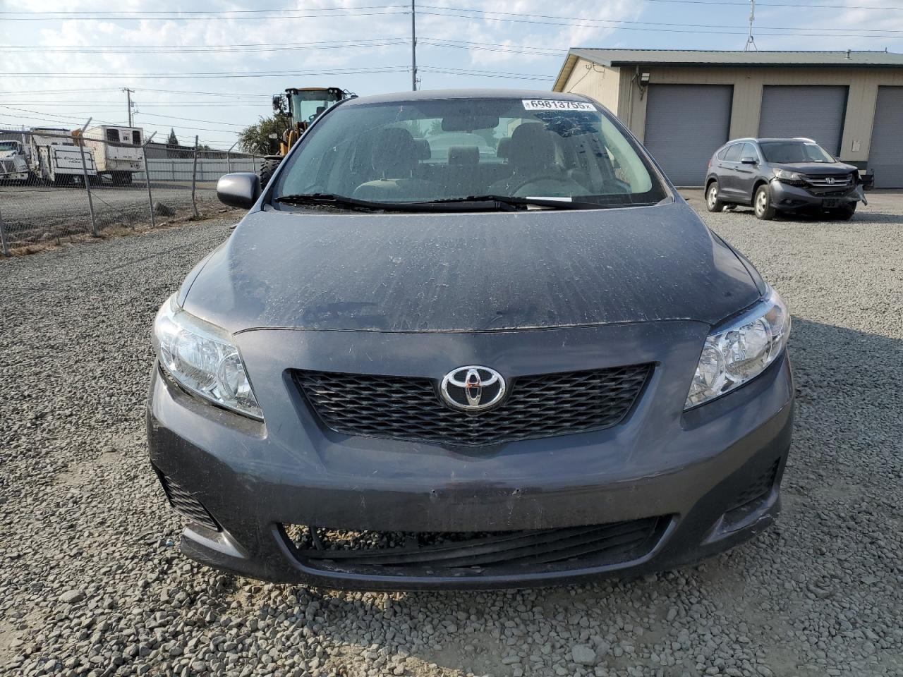 Toyota Corolla Base Image 9