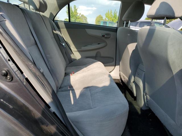 Toyota Corolla Base Image 8