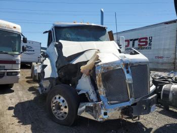  Salvage Kenworth Constructi