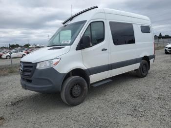  Salvage Mercedes-Benz Sprinter
