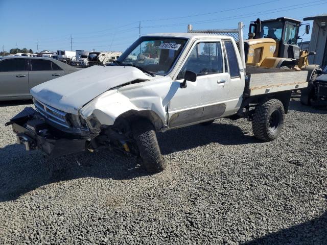  Salvage Toyota Pickup