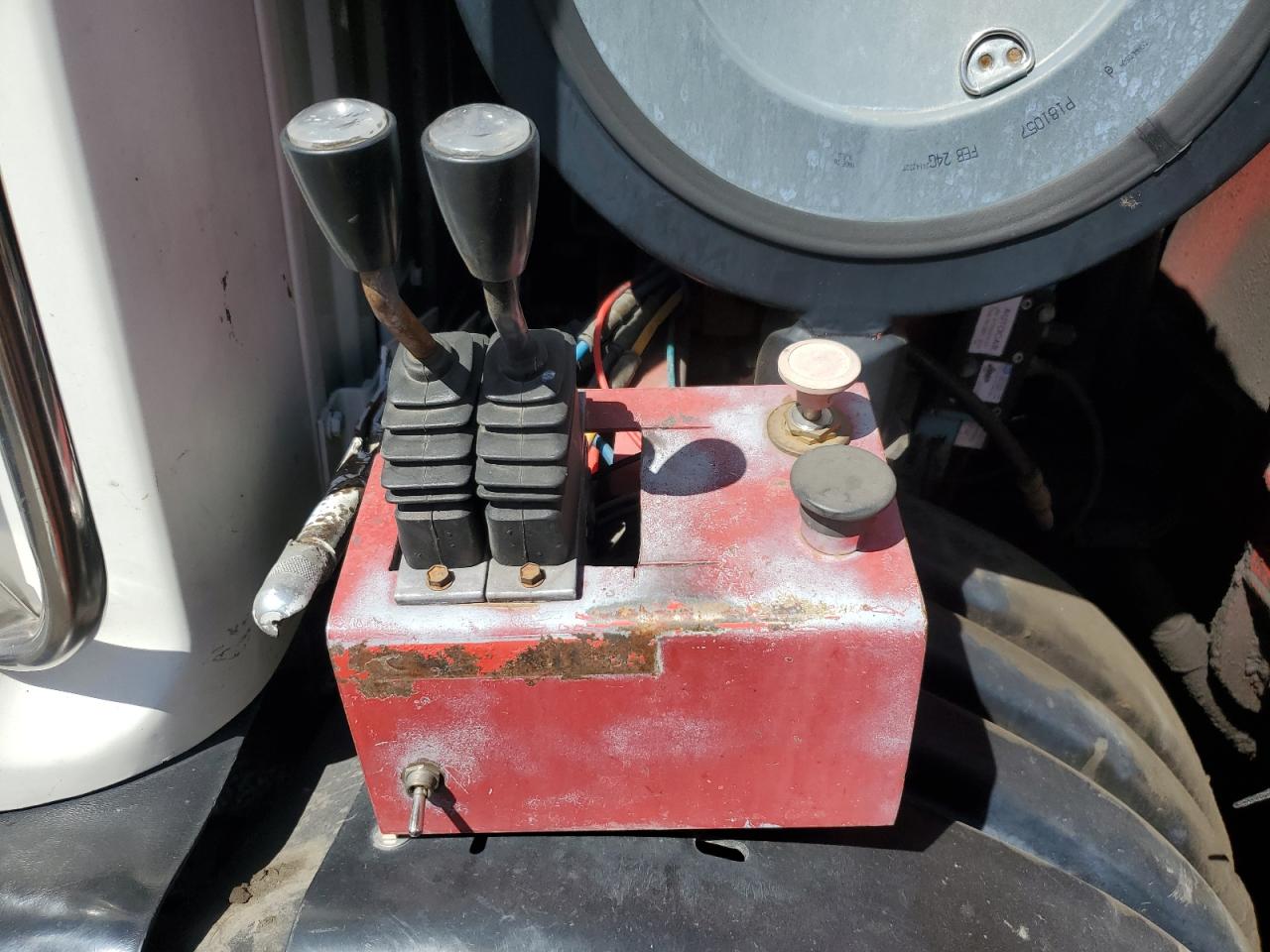 Autocar Llc Other Wx Image 7