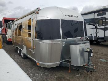  Salvage Airstream Flying Clo