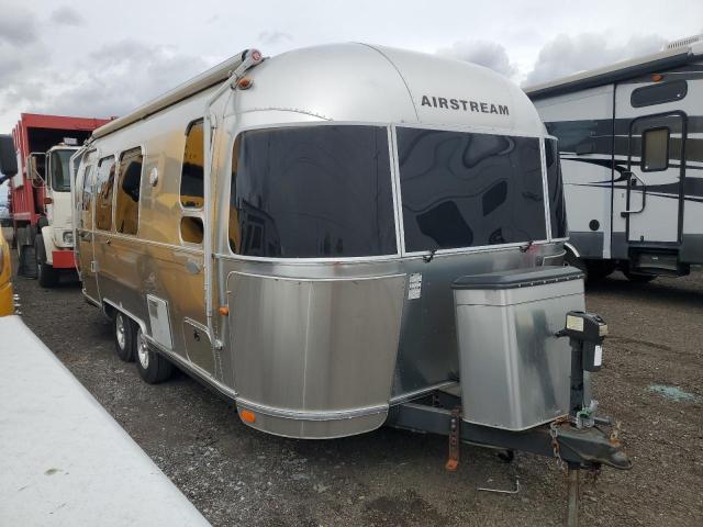  Salvage Airstream Flying Clo