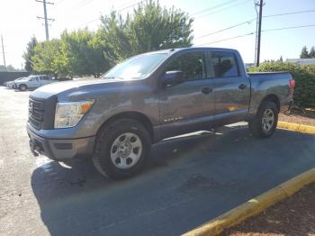  Salvage Nissan Titan