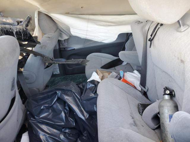 Toyota Sienna Le Image 9