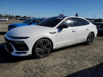  Salvage Hyundai SONATA