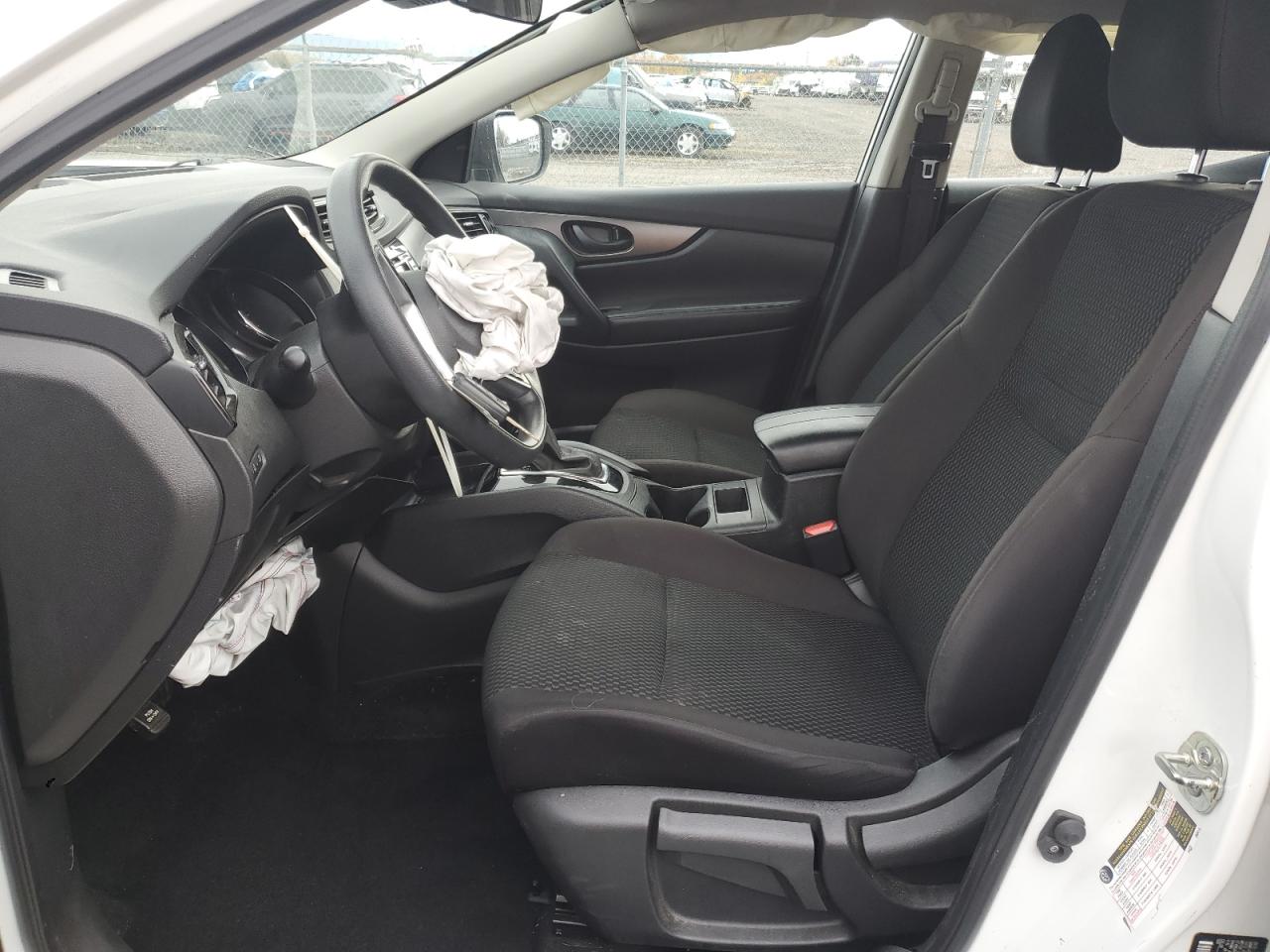 Nissan Rogue S Image 3