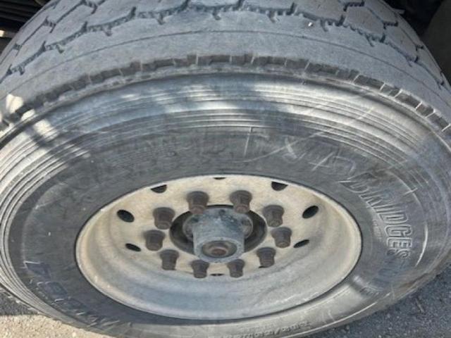 Peterbilt 320 Image 8