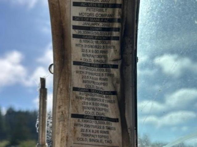 Peterbilt 320 Image 7