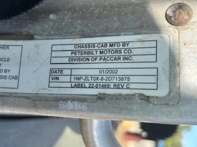 Peterbilt 320 Image 9