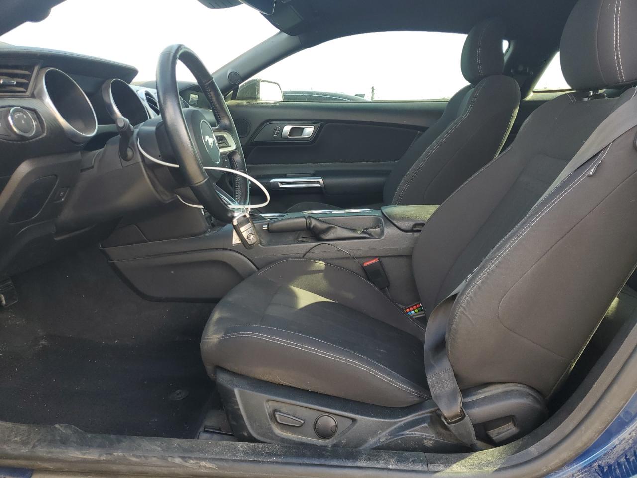 Ford Mustang Image 10