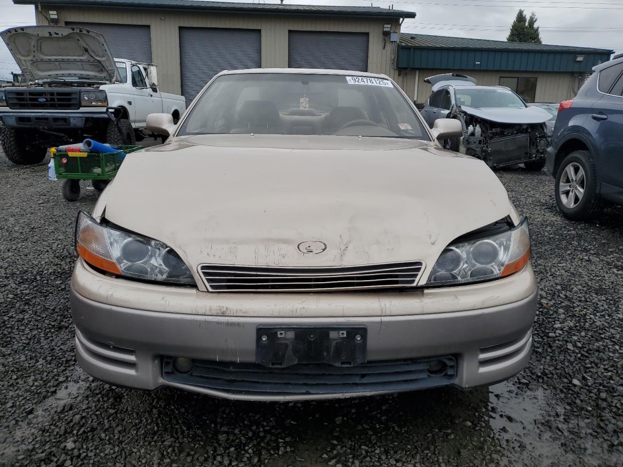 Lexus Es 300 Image 6