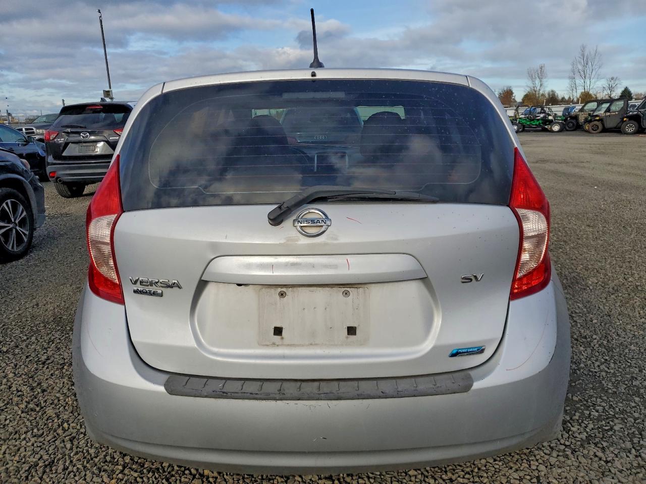 Nissan Versa S Image 6