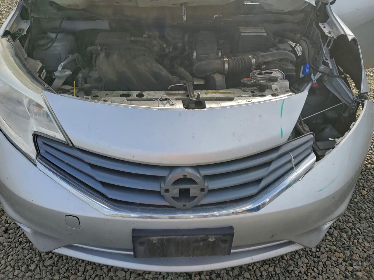 Nissan Versa S Image 7