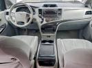 Toyota Sienna Le Image 11